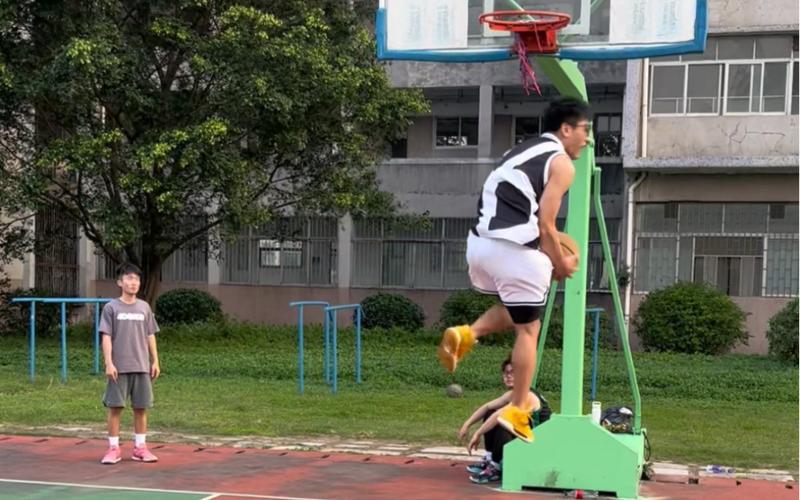 球员的